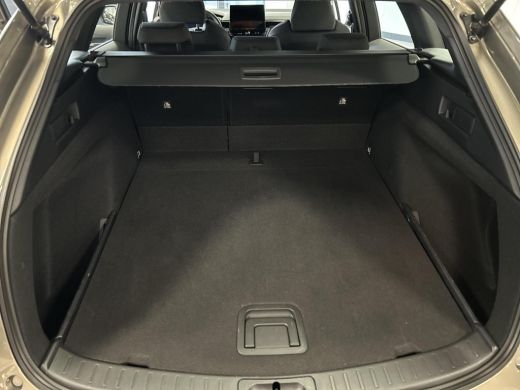 Toyota Corolla Touring Sports Hybrid 140 Active ActivLease financial lease