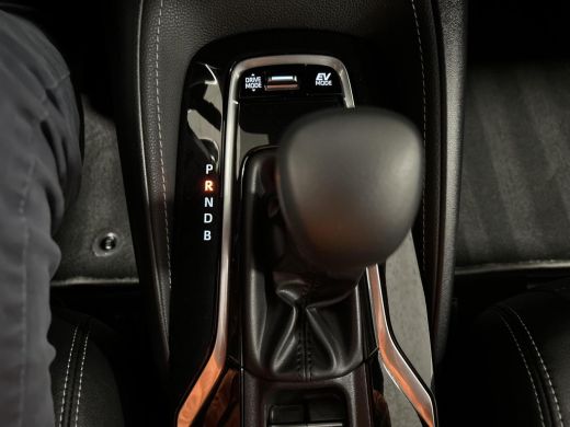 Toyota Corolla Touring Sports Hybrid 140 Dynamic (Navigatie - Elektrische achterklep) ActivLease financial lease