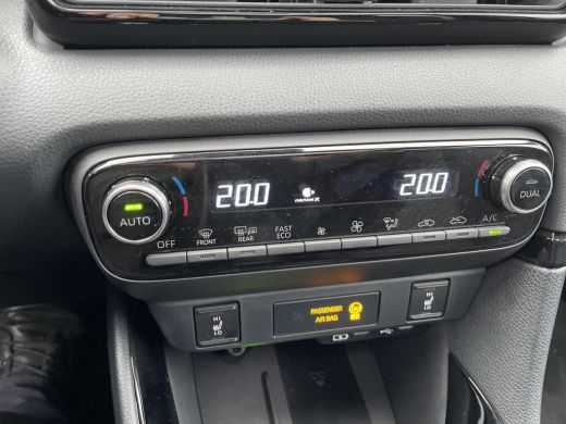 Toyota Yaris 1.5 Hybrid 130 Executive Premium ActivLease financial lease