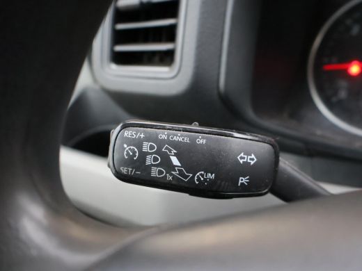 Volkswagen Crafter 35 2.0 TDI 140 PK L3H3 + 3000 KG TREKHAAK + NAVIGATIE / CAMERA / DAB / APPLE CARPLAY ActivLease financial lease