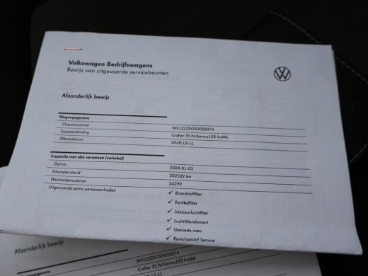 Volkswagen Crafter 35 2.0 TDI 140 PK L3H3 + 3000 KG TREKHAAK + NAVIGATIE / CAMERA / DAB / APPLE CARPLAY ActivLease financial lease