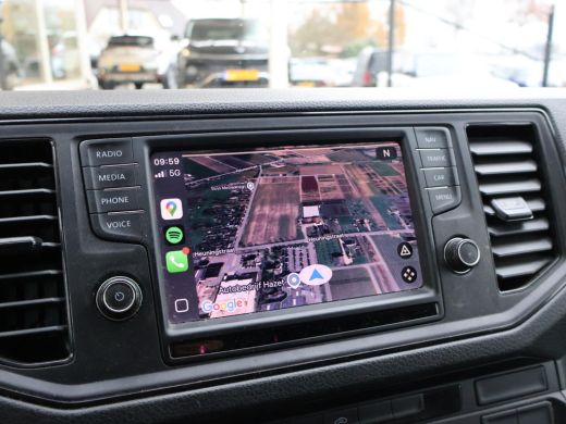 Volkswagen Crafter 35 2.0 TDI 140 PK L3H3 + 3000 KG TREKHAAK + NAVIGATIE / CAMERA / DAB / APPLE CARPLAY ActivLease financial lease