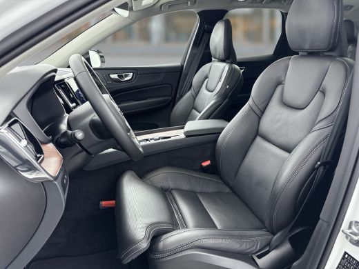 Volvo  XC60 Recharge T6 AWD Plus Dark | 20" | Nappa leder | Ventileerbare massagestoelen | Full LED | 360 Cam... ActivLease financial lease
