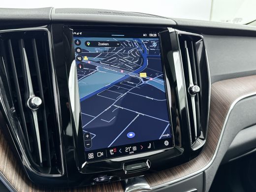 Volvo  XC60 Recharge T6 AWD Plus Dark | 20" | Nappa leder | Ventileerbare massagestoelen | Full LED | 360 Cam... ActivLease financial lease
