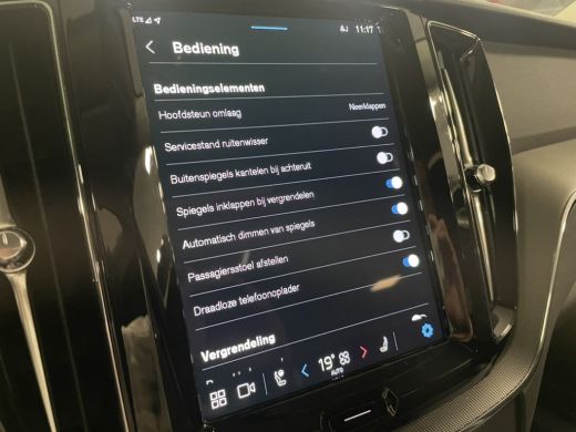Volvo  XC60 T6 AWD Recharge Plus Dark | Trekhaak | Adaptieve Cruise Control | Parkeercamera | Voorverwarming ... ActivLease financial lease