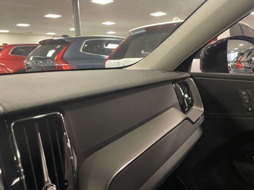 Volvo  XC60 T6 AWD Recharge Plus Dark | Trekhaak | Adaptieve Cruise Control | Parkeercamera | Voorverwarming ... ActivLease financial lease