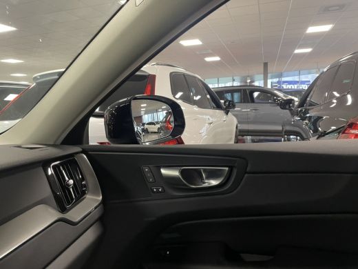 Volvo  XC60 T6 AWD Recharge Plus Dark | Trekhaak | Adaptieve Cruise Control | Parkeercamera | Voorverwarming ... ActivLease financial lease
