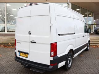Volkswagen Crafter 35 2.0 TDI 140 PK L3H3 + 3000 KG TREKHAAK + NAVIGATIE / CAMERA / DAB / APPLE CARPLAY