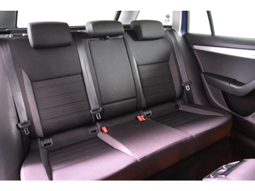 Skoda Octavia Combi DSG *1ste Eigenaar*Navigatie*Stoelverwarming* ActivLease financial lease