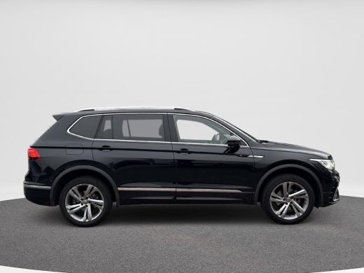 Volkswagen Tiguan Allspace 1.5 TSI R-Line Business 7p. | Automaat | Trekhaak | Keyless | Panoramadak | Navigatie | Winterpak... ActivLease financial lease