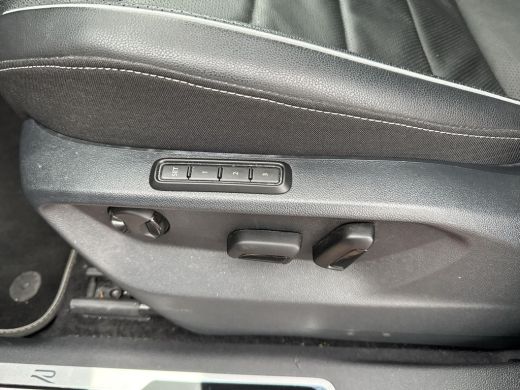 Volkswagen Tiguan Allspace 1.5 TSI R-Line Business 7p. | Automaat | Trekhaak | Keyless | Panoramadak | Navigatie | Winterpak... ActivLease financial lease