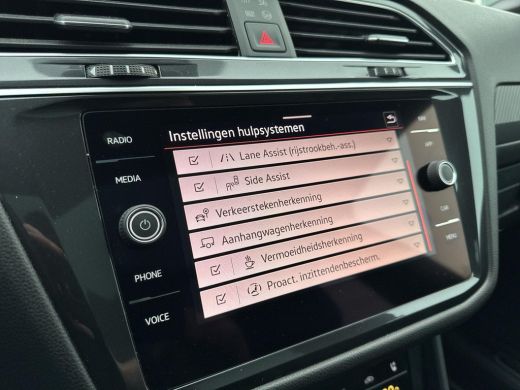 Volkswagen Tiguan Allspace 1.5 TSI R-Line Business 7p. | Automaat | Trekhaak | Keyless | Panoramadak | Navigatie | Winterpak... ActivLease financial lease