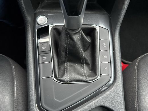 Volkswagen Tiguan Allspace 1.5 TSI R-Line Business 7p. | Automaat | Trekhaak | Keyless | Panoramadak | Navigatie | Winterpak... ActivLease financial lease