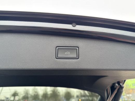 Volkswagen Tiguan Allspace 1.5 TSI R-Line Business 7p. | Automaat | Trekhaak | Keyless | Panoramadak | Navigatie | Winterpak... ActivLease financial lease