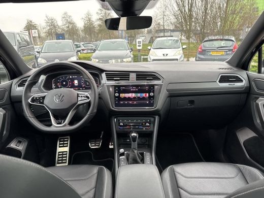 Volkswagen Tiguan Allspace 1.5 TSI R-Line Business 7p. | Automaat | Trekhaak | Keyless | Panoramadak | Navigatie | Winterpak... ActivLease financial lease