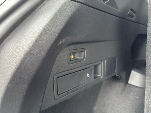 Volkswagen Tiguan Allspace 1.5 TSI R-Line Business 7p. | Automaat | Trekhaak | Keyless | Panoramadak | Navigatie | Winterpak... ActivLease financial lease