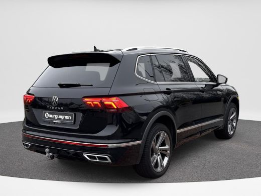 Volkswagen Tiguan Allspace 1.5 TSI R-Line Business 7p. | Automaat | Trekhaak | Keyless | Panoramadak | Navigatie | Winterpak... ActivLease financial lease