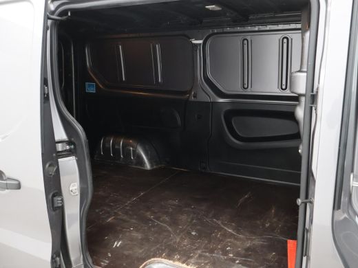 Fiat Talento 1.6 MJ L2H1 + NAVIGATIE / TREKHAAK / IMPERIAAL / CRUISE CONTROL ActivLease financial lease