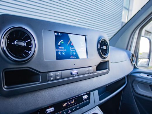 Mercedes Sprinter 317 1.9 CDI L3H2 RWD 170 PK Automaat Trekhaak 3,5T, navigatie, led koplampen, hydraulische stoel,... ActivLease financial lease