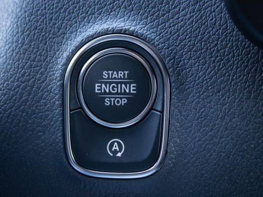 Mercedes Sprinter 317 1.9 CDI L3H2 RWD 170 PK Automaat Trekhaak 3,5T, navigatie, led koplampen, hydraulische stoel,... ActivLease financial lease