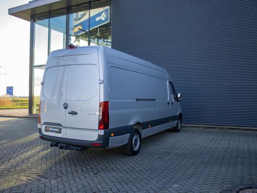 Mercedes Sprinter 317 1.9 CDI L3H2 RWD 170 PK Automaat Trekhaak 3,5T, navigatie, led koplampen, hydraulische stoel,... ActivLease financial lease