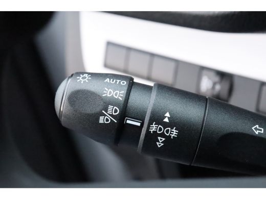 Peugeot Expert Peugeot Standaard | 16" stalen velgen | Elektrisch bedienbare en verwarmbare buitenspiegels | Get... ActivLease financial lease