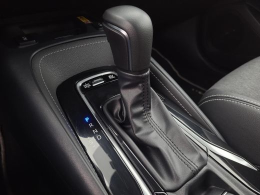 Toyota Corolla Touring Sports Hybrid 200 Business Plus Model 2023 | Trekhaak | Apple CarPlay (draadloos) | Rijklaarprijs incl. ... ActivLease financial lease