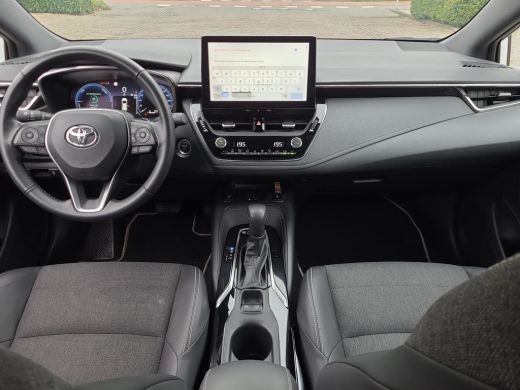 Toyota Corolla Touring Sports Hybrid 200 Business Plus Model 2023 | Trekhaak | Apple CarPlay (draadloos) | Rijklaarprijs incl. ... ActivLease financial lease