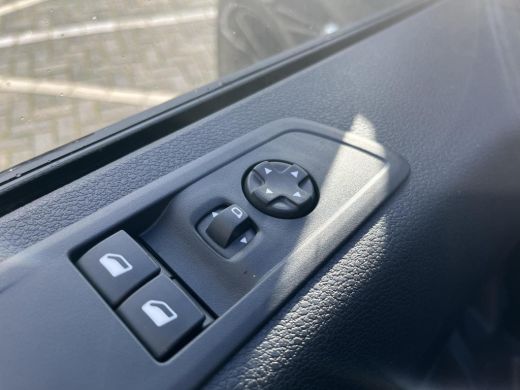 Toyota PROACE Electric Worker Challenger Extra Range L1 75 kWh Toyota PROACE Electric Worker Challenger Extra Range 75 kWh ActivLease financial lease
