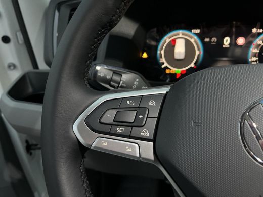 Volkswagen Crafter 35 2.0 TDI L3H3 Trendline | LED | Achteruitrijcamera | Cruise | BPM Vrij | ActivLease financial lease