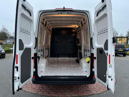 Volkswagen Crafter 35 2.0 TDI L3H3 Trendline | LED | Achteruitrijcamera | Cruise | BPM Vrij | ActivLease financial lease