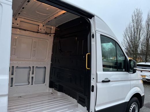 Volkswagen Crafter 35 2.0 TDI L3H3 Trendline | LED | Achteruitrijcamera | Cruise | BPM Vrij | ActivLease financial lease