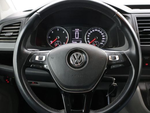 Volkswagen Transporter 2.0 TDI 150 PK L2H1 HIGHLINE + LED / ADAPTIVE CRUISE / 2500 KG TREKHAAK / APPLE CARPLAY ActivLease financial lease