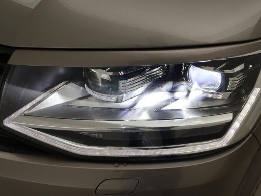 Volkswagen Transporter 2.0 TDI 150 PK L2H1 HIGHLINE + LED / ADAPTIVE CRUISE / 2500 KG TREKHAAK / APPLE CARPLAY ActivLease financial lease