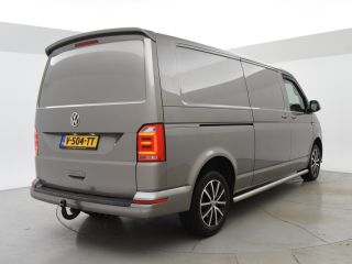 Volkswagen Transporter 2.0 TDI 150 PK L2H1 HIGHLINE + LED / ADAPTIVE CRUISE / 2500 KG TREKHAAK / APPLE CARPLAY