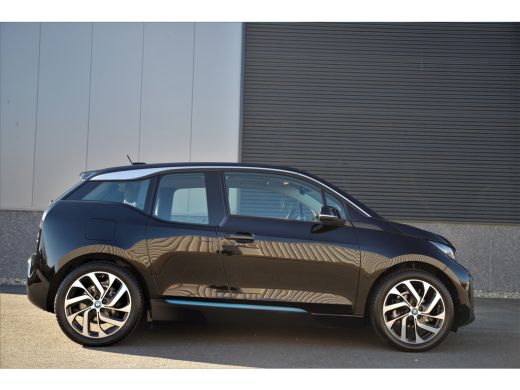 BMW i3 Executive 120Ah /42 kWh/Schuifdak/H-Kardon/W-Pomp/Camera/3-fase ActivLease financial lease