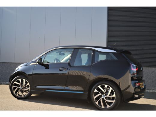 BMW i3 Executive 120Ah /42 kWh/Schuifdak/H-Kardon/W-Pomp/Camera/3-fase ActivLease financial lease