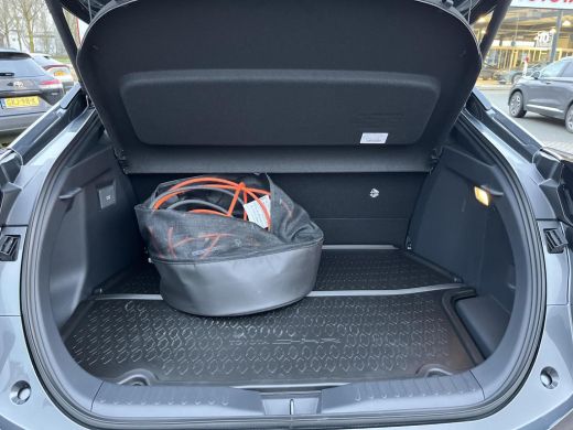 Toyota C-HR 2.0 Plug-in Hybrid 220 First Edition ActivLease financial lease