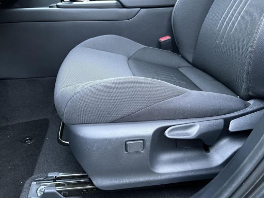 Toyota C-HR 2.0 Plug-in Hybrid 220 First Edition ActivLease financial lease