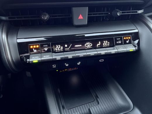 Toyota C-HR 2.0 Plug-in Hybrid 220 First Edition ActivLease financial lease