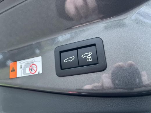 Toyota C-HR 2.0 Plug-in Hybrid 220 First Edition ActivLease financial lease