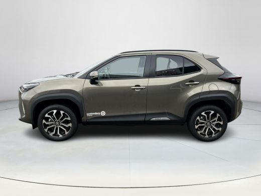 Toyota Yaris Cross 1.5 Hybrid 115 First Edition **NAVIGATIE/ STUUR- EN STOELVERWARMING/ DODEHOEKDETECTIE/ 36 MAANDEN... ActivLease financial lease