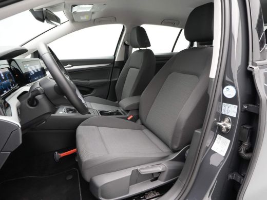 Volkswagen Golf 1.0 TSI 90pk Navi via App Pdc Clima Acc 315 ActivLease financial lease