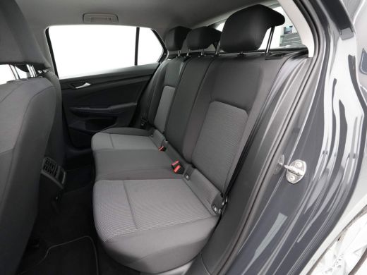 Volkswagen Golf 1.0 TSI 90pk Navi via App Pdc Clima Acc 315 ActivLease financial lease