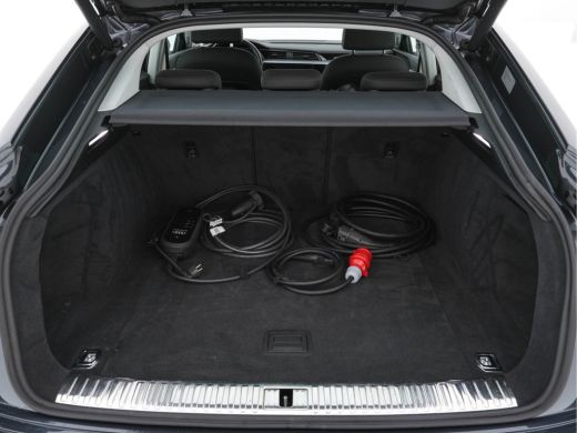 Audi e-tron Sportback 55 Quattro Business edition 95 kWh [ 3-Fase ] (INCL-BTW) *DIGI-COCKPIT | FULL-LED | MEMORY-PACK |... ActivLease financial lease