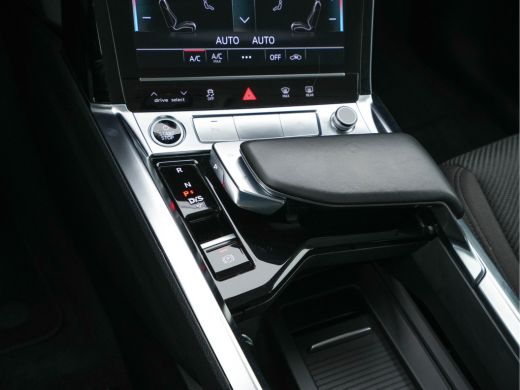 Audi e-tron Sportback 55 Quattro Business edition 95 kWh [ 3-Fase ] (INCL-BTW) *DIGI-COCKPIT | FULL-LED | MEMORY-PACK |... ActivLease financial lease
