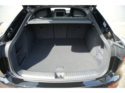 Audi Q6 Sportback e-tron S edition e-tron 83Kwh 185 kW / 252 PK Sportback Elektrische aandrijving ActivLease financial lease
