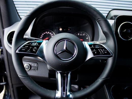 Mercedes Sprinter 319 1.9 CDI L2H2 RWD 3.500 kg trekgewicht, Distronic, LED koplampen, lichtmetalen velgen, geveerd... ActivLease financial lease