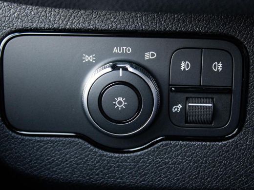 Mercedes Sprinter 319 1.9 CDI L2H2 RWD 3.500 kg trekgewicht, Distronic, LED koplampen, lichtmetalen velgen, geveerd... ActivLease financial lease