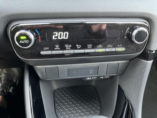 Toyota Yaris 1.5 Hybrid 115 First Edition | Upgrade Pack | ActivLease financial lease